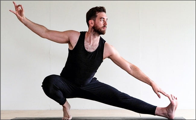 Why Yoga is Good for Men, How Yoga removes the problem of men