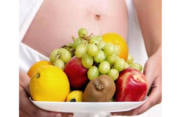 गर्भवती महिलाओं को कौन से फल खाने चाहिए?